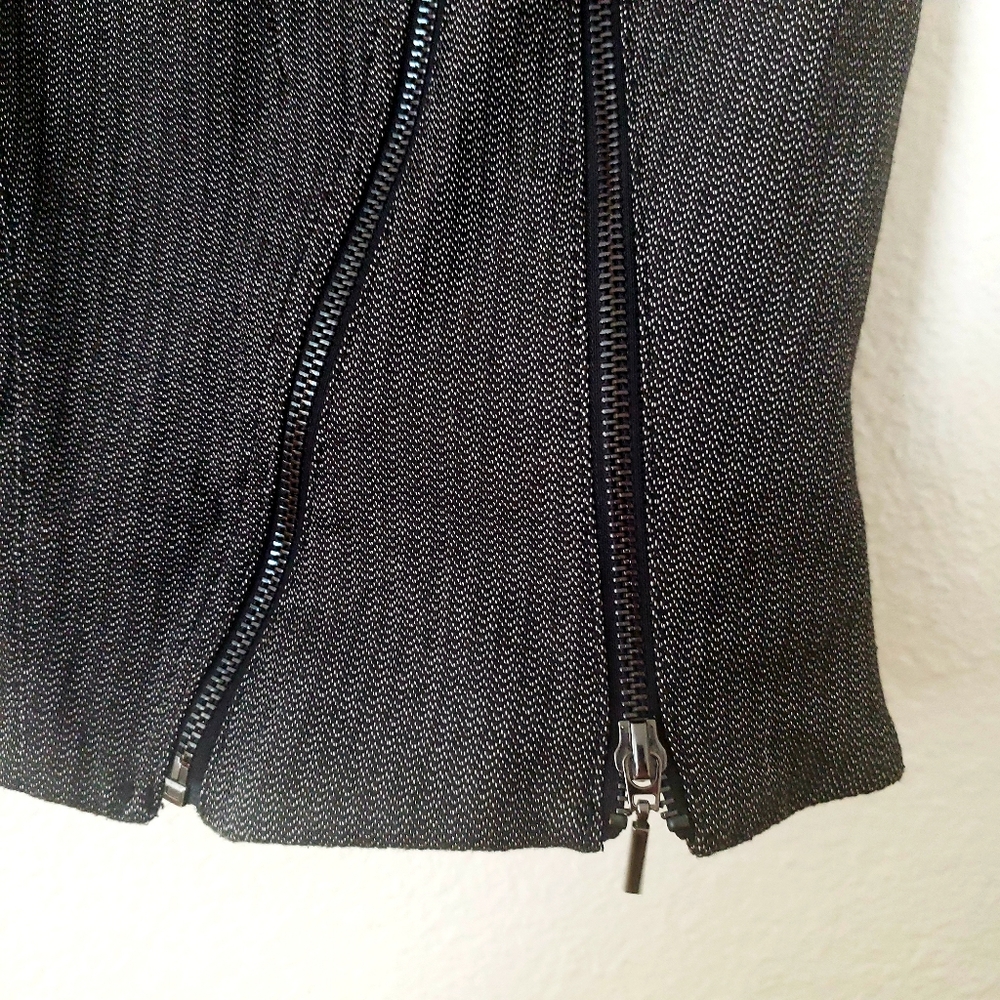 Bebe Black striped Asymmetrical Zipper Vest sz 6 - Picture 8 of 11